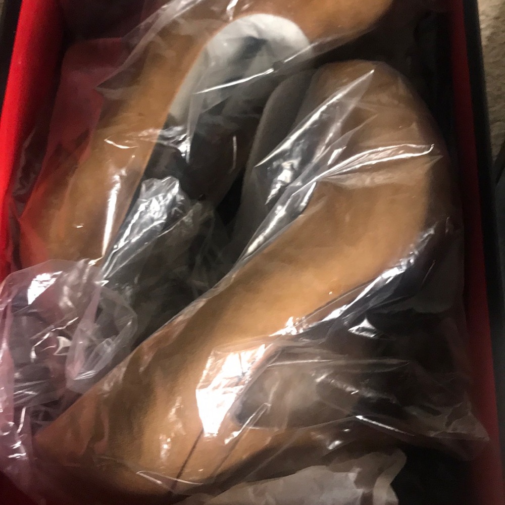 Wild pair Carlynwp 7.5 suede platform pump